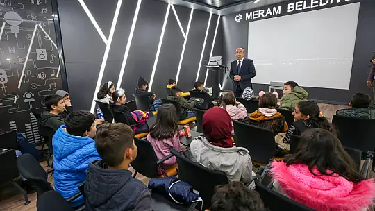 Meram E-spor merkezi depremzede çocukları ağırladı