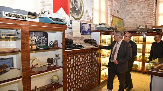 Konya MEM müdürü Yiğit eğitim müzesini ziyaret etti