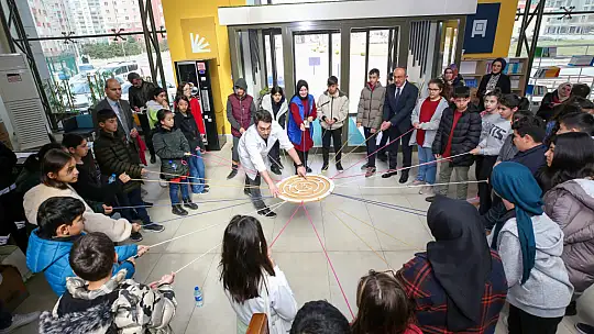 Meram E-spor merkezi depremzede çocukları ağırladı