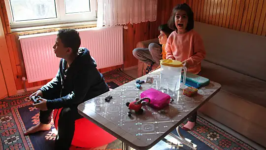 Konyalı hayır sever Maraşlı öğretmen çifte evinin kapılarını açtı