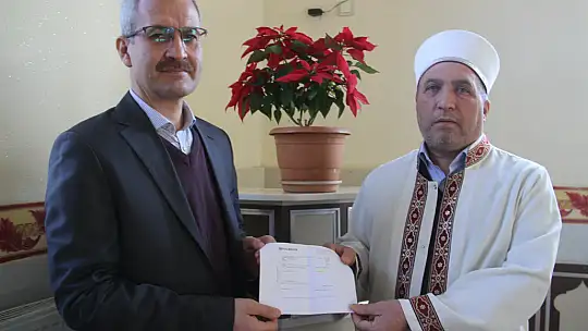 Konyalı imam açık artırmayla sattığı çiçeğin parasını depremzedelere gönderdi