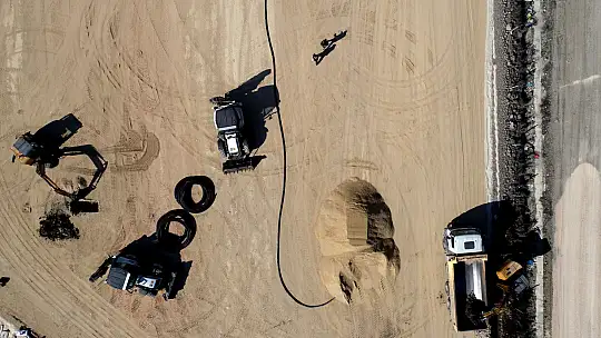 Konya Büyükşehir Belediyesi Hatay'da kuracağı konteyner kentin altyapısını tamamlıyor