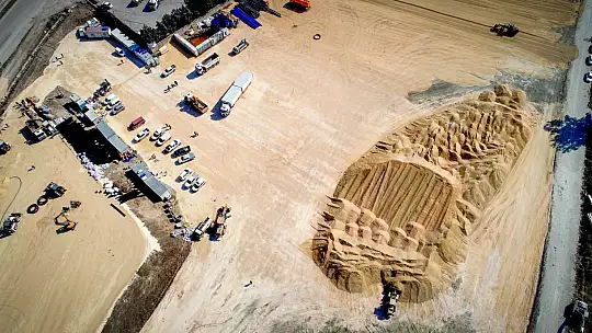 Konya Büyükşehir Belediyesi Hatay'da kuracağı konteyner kentin altyapısını tamamlıyor