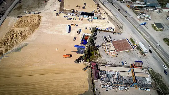 Konya Büyükşehir Belediyesi Hatay'da kuracağı konteyner kentin altyapısını tamamlıyor