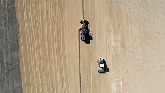 Konya Büyükşehir Belediyesi Hatay'da kuracağı konteyner kentin altyapısını tamamlıyor