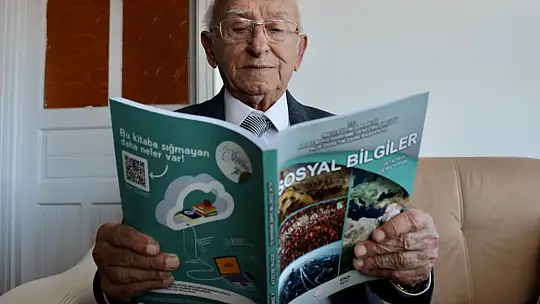 Orta okul eğitimini 84 yaşında tamamladı gençlere örnek oldu