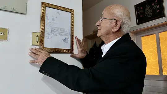 Orta okul eğitimini 84 yaşında tamamladı gençlere örnek oldu