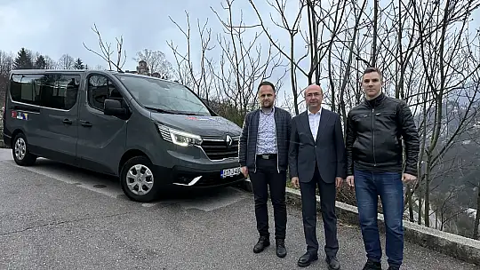 Konya Selçuklu Belediyesinden Bosnalı yetim öğrencilere araç desteği