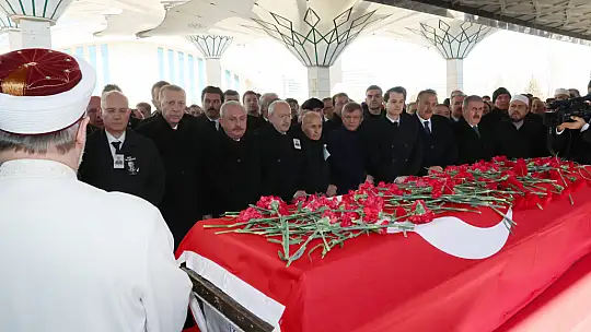 Cumhurbaşkanı Erdoğan Baykal ailesine taziyede bulundu