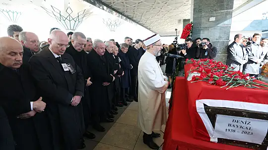 Cumhurbaşkanı Erdoğan Baykal ailesine taziyede bulundu