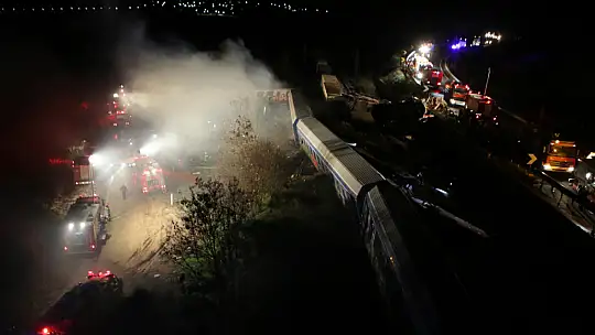 Tren kazası 32 ölü 85 yaralı