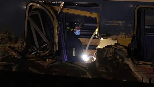 Tren kazası 32 ölü 85 yaralı