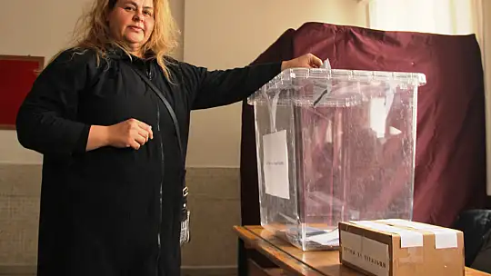 Konya'da çifte vatandaşlar sandık başına gitti