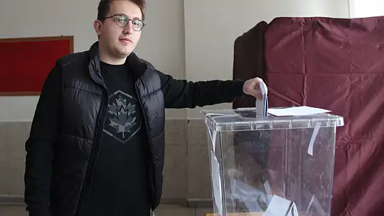 Konya'da çifte vatandaşlar sandık başına gitti