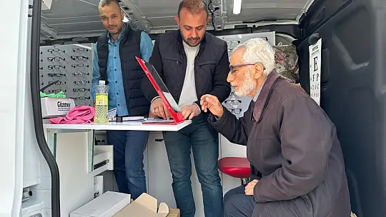 Konya Mobil Gözlük ve Diş Araçları Depremzedelere Derman Oluyor