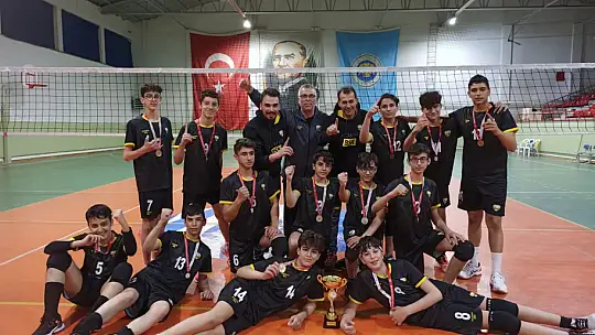 Büyükşehir Belediyespor Konya'nın adını zirveye taşıyor