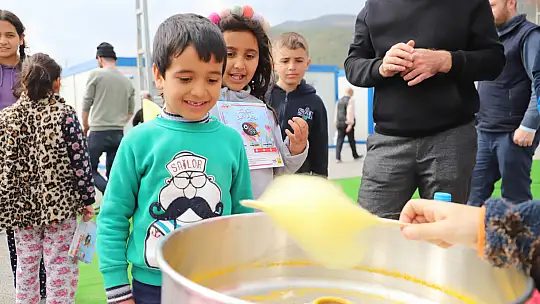 Konya Büyükşehir 11 ilde depremzede çocuklara özel etkinlikler düzenliyor