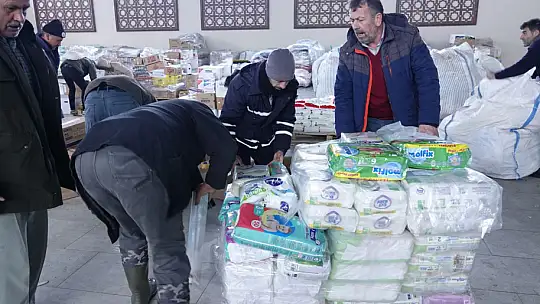 Çumra halkı deprem bölgesi için seferber oldu