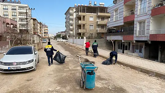 Karatay Belediyesi yaraları sarmak için Hatay'da