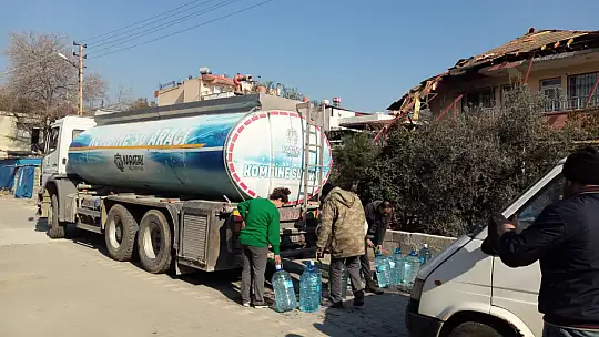 Karatay Belediyesi yaraları sarmak için Hatay'da