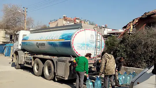 Karatay Belediyesi yaraları sarmak için Hatay'da