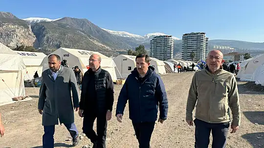 Karatay Belediyesi yaraları sarmak için Hatay'da