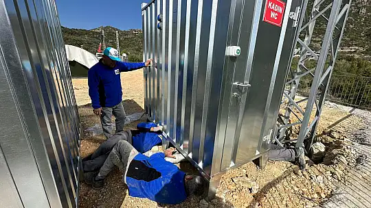 Konya Büyükşehir Hatay'da Su ve Kanalizasyon Şebekesini Ayağa Kaldırmak İçin Çalışıyor