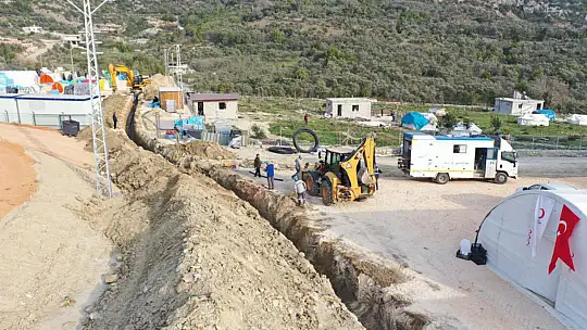 Konya Büyükşehir Hatay'da Su ve Kanalizasyon Şebekesini Ayağa Kaldırmak İçin Çalışıyor