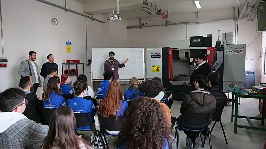 Kapsül Teknoloji Platformu 8 Ülkeden 50 Gence Girişimcilik Eğitimi Verdi