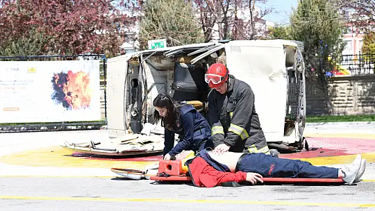 Konya Büyükşehir ve TİKA Makedonyalı İtfaiyecilere Eğitim Verdi