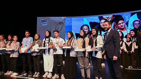 Konya Büyükşehir'in yarışmalarında dereceye giren öğrenciler ödüllerini aldı