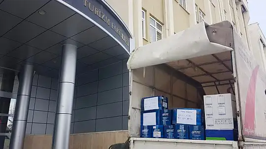 SÜ öğrencileri, depremzedeler için günlük 4 bin adet unlu mamul üretiyor