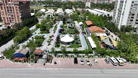 Pekyatırmacı, trafik eğitimindeki çocuklarla bir araya geldi