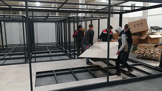 Konya Meslek Liseliler azimle çalışmaya devam ediyor