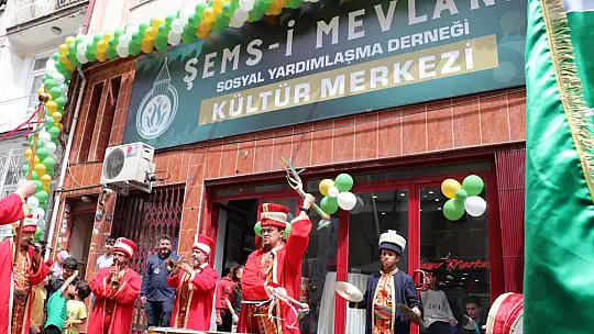 Konya'daki bu dernek gençlere eğitim veriyor
