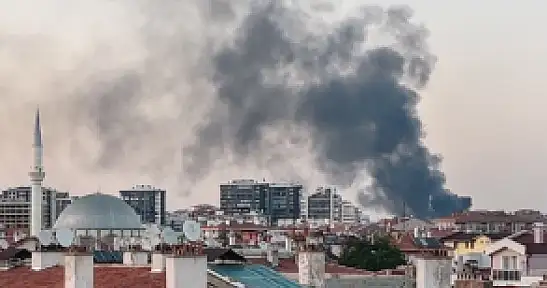 Konya'da korkutan yangın: Zamanla yarışıyorlar!