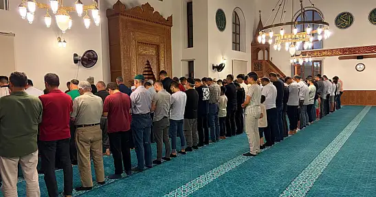 Konya'da Mevlid Kandili dualarla idrak edildi