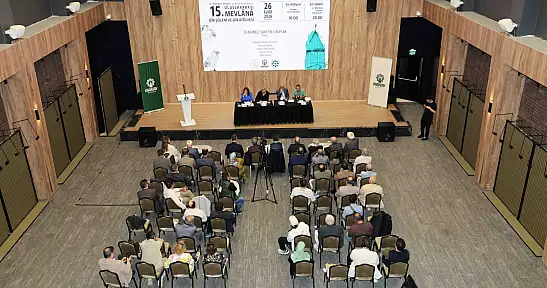Konya'da şiir şöleni başladı! 6 ülkeden şairler Mevlana Şiir Şöleni'nde buluştu