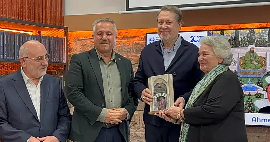 Konya'ya olan 45 yıllık vefa ödüllendirildi