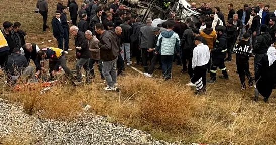 Van'daki zincirleme kazadan acı haber: Polis memuru Tayfun Akalan şehit oldu