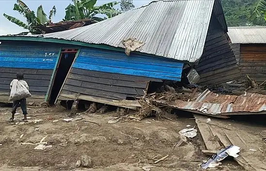 100 işçi madende mahsur kaldı