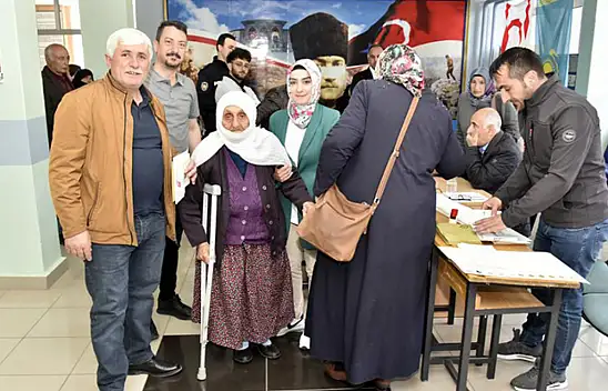 112 yaşında oyunu kullandı