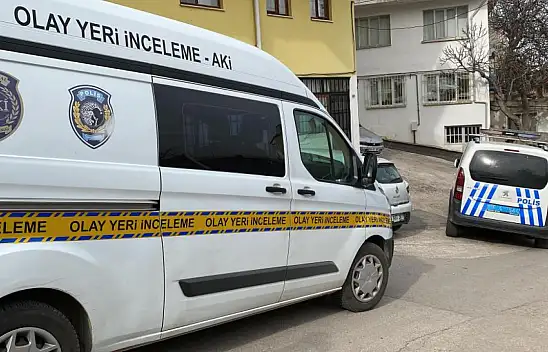 15 yaşındaki genç üvey babasını kalbinden bıçakladı