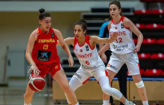 18 Yaş Altı Kız Basketbol Milli Takımı, İspanya'ya mağlup oldu