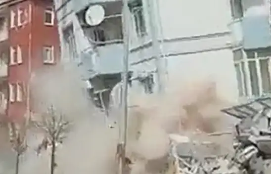 5.6'lık deprem can aldı