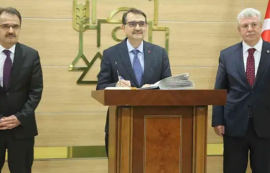 Enerji ve Tabii Kaynaklar Bakanı Dönmez, Çankırı İl İstişare Toplantısına katıldı