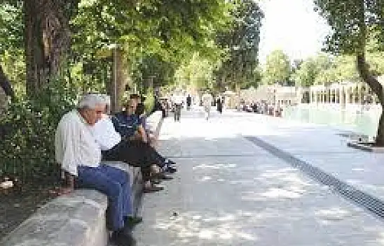 65 yaş üstü için tehlike çanları çalıyor: Bu saate dışarı çıkmayın denildi