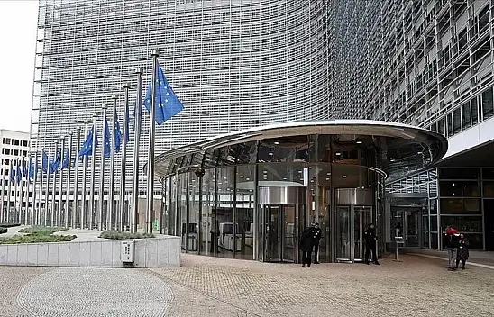 AB'den Avrupa Siyasi Topluluğu zirvesi öncesinde o iki ülkeye mesaj