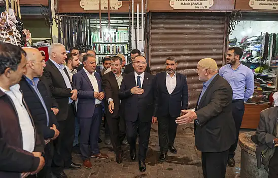 Adalet Bakanı Bekir Bozdağ, asırlardır sürdürülen esnaf duasına katıldı