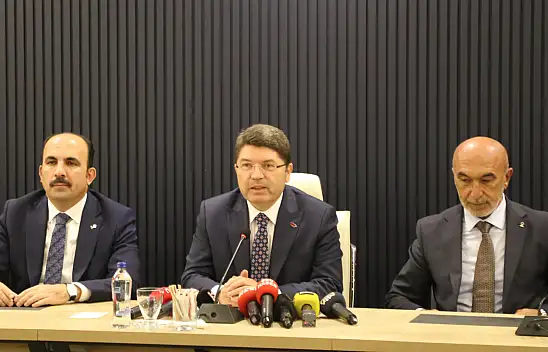 Adalet Bakanı Yılmaz Tunç, AK Parti Konya İl Başkanlığını ziyaret etti!